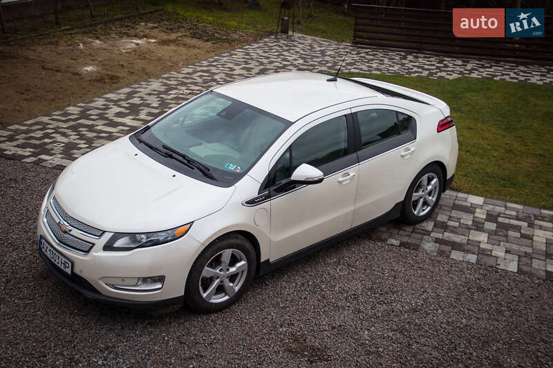Лифтбек Chevrolet Volt 2013 в Луцке