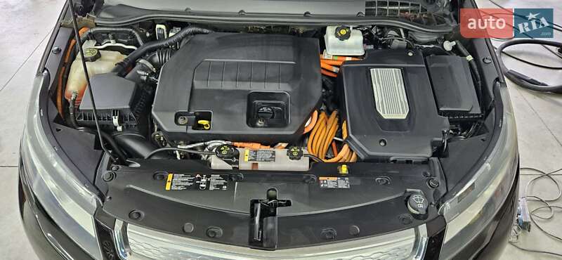 Хэтчбек Chevrolet Volt 2013 в Черновцах