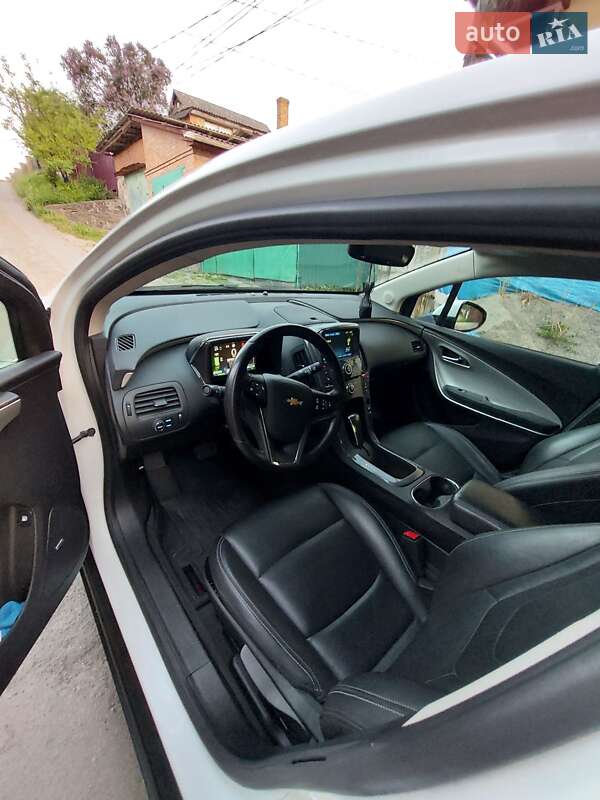 Хэтчбек Chevrolet Volt 2015 в Виннице