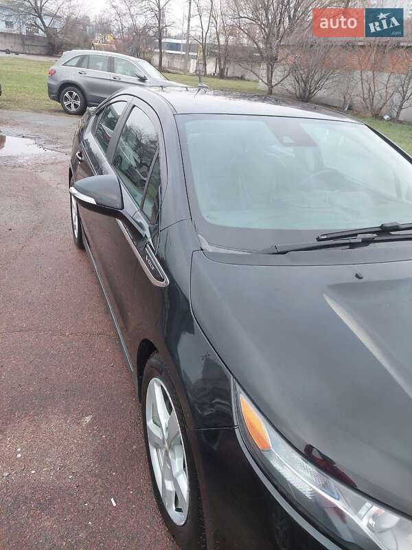 Хэтчбек Chevrolet Volt 2013 в Киеве