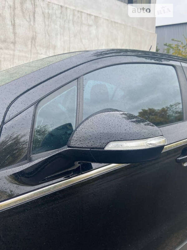 Хэтчбек Chevrolet Volt 2015 в Николаеве