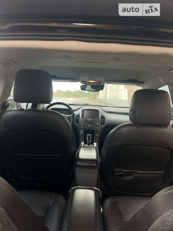 Хэтчбек Chevrolet Volt 2015 в Николаеве