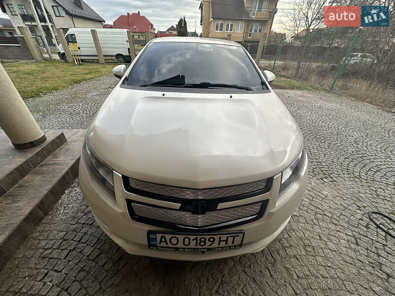 Хетчбек Chevrolet Volt 2012 в Ужгороді