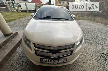 Хэтчбек Chevrolet Volt 2012 в Ужгороде