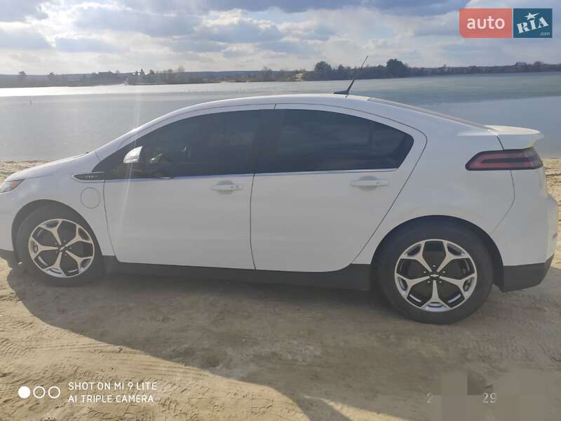 Хэтчбек Chevrolet Volt 2012 в Харькове