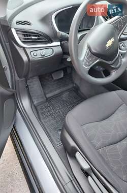 Хэтчбек Chevrolet Volt 2017 в 