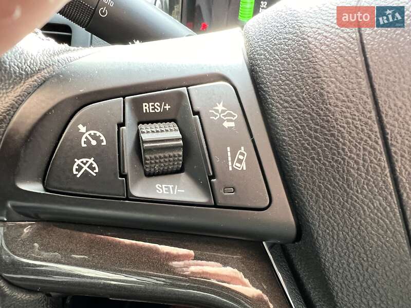 Хэтчбек Chevrolet Volt 2014 в Киеве