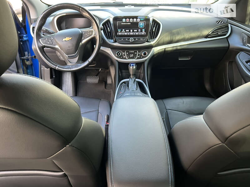 Хэтчбек Chevrolet Volt 2016 в Киеве