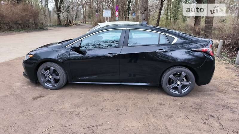 Хэтчбек Chevrolet Volt 2016 в Краматорске