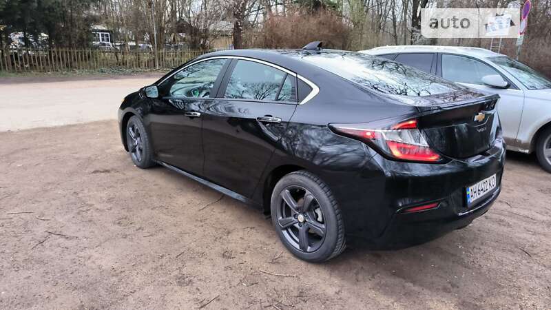 Хэтчбек Chevrolet Volt 2016 в Краматорске