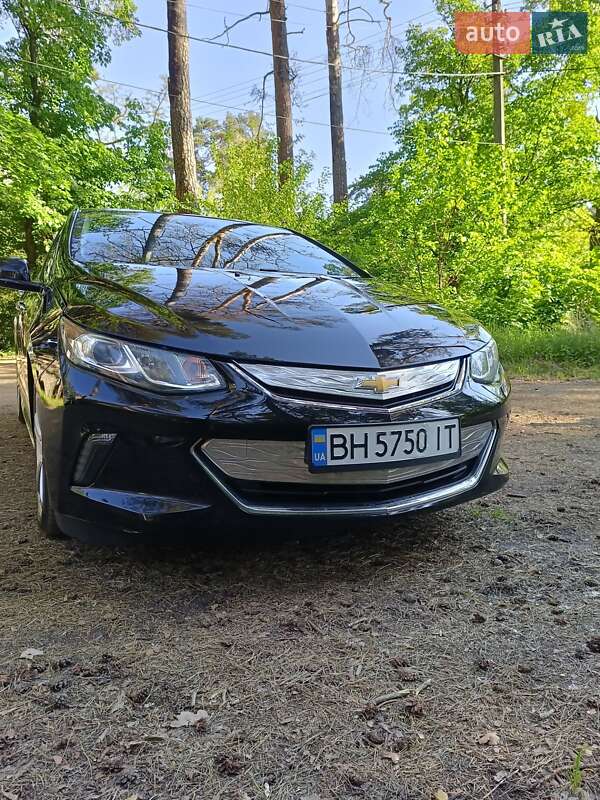 Хэтчбек Chevrolet Volt 2017 в Киеве