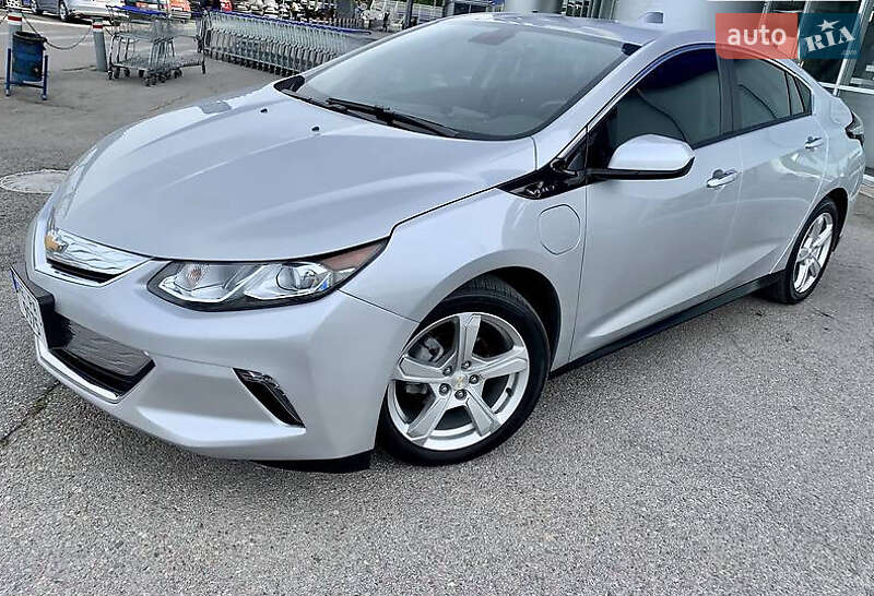 Хэтчбек Chevrolet Volt 2018 в Киеве