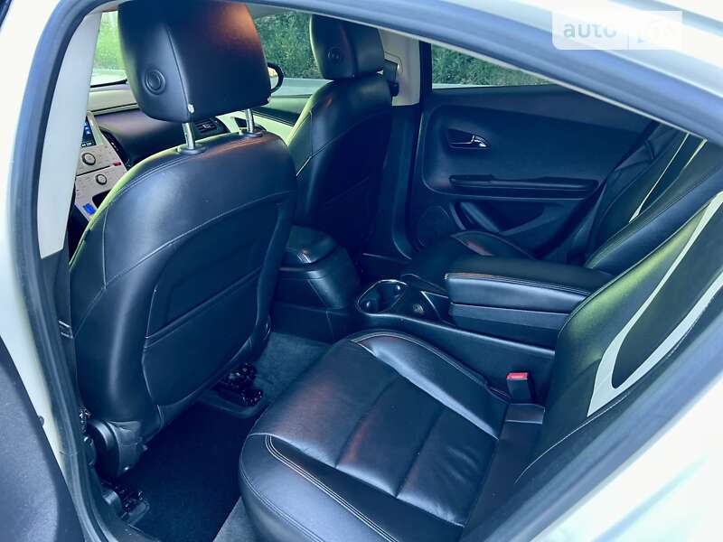 Хэтчбек Chevrolet Volt 2013 в Одессе