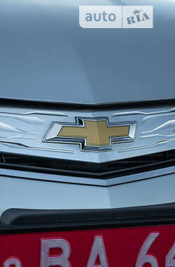 Хэтчбек Chevrolet Volt 2016 в 