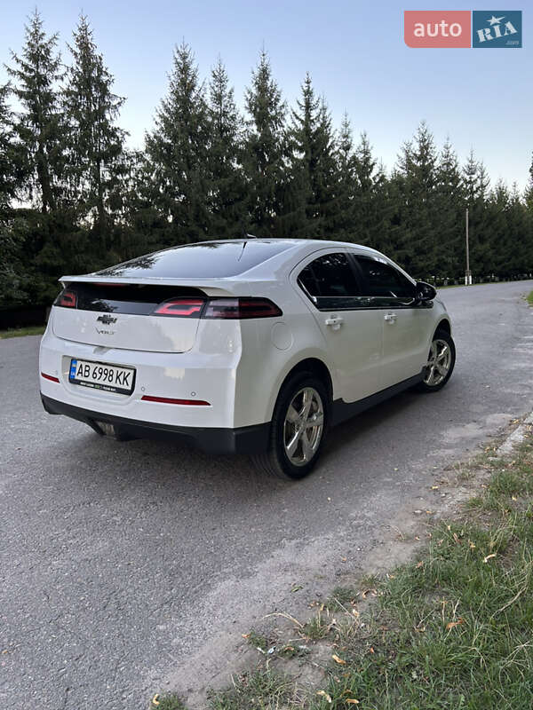 Хэтчбек Chevrolet Volt 2012 в Ильинцах