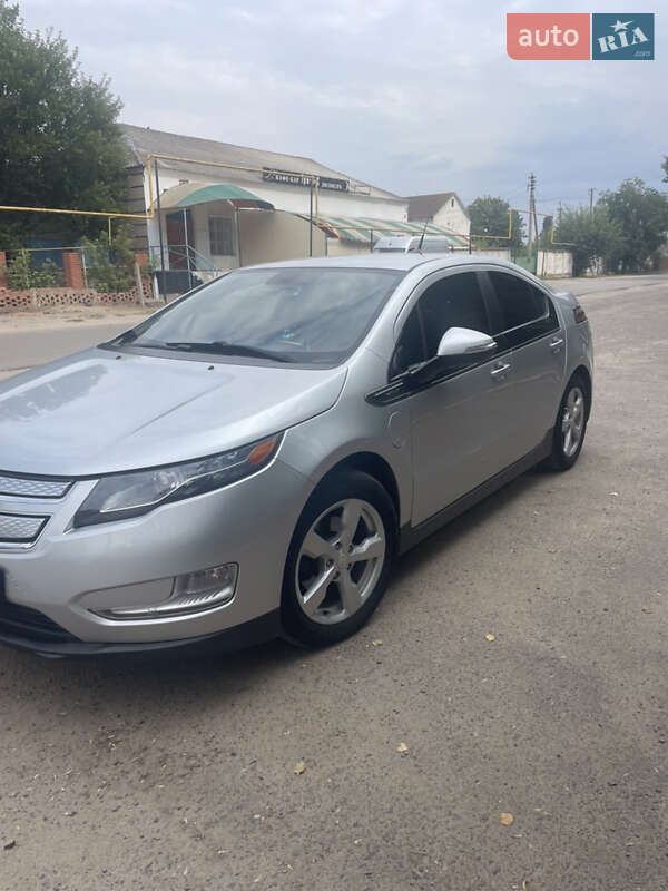 Хэтчбек Chevrolet Volt 2012 в 