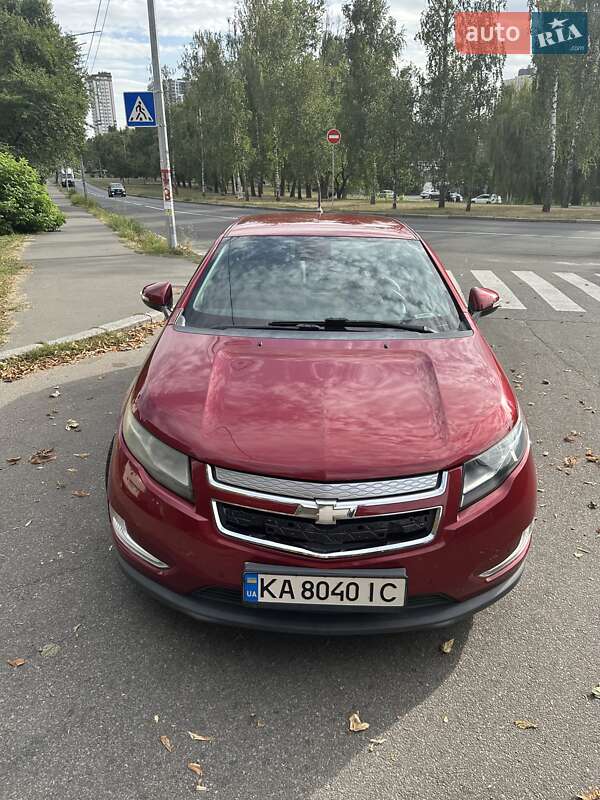 Хэтчбек Chevrolet Volt 2014 в Киеве