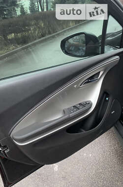 Хэтчбек Chevrolet Volt 2013 в 