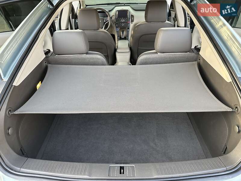 Хэтчбек Chevrolet Volt 2013 в Сумах