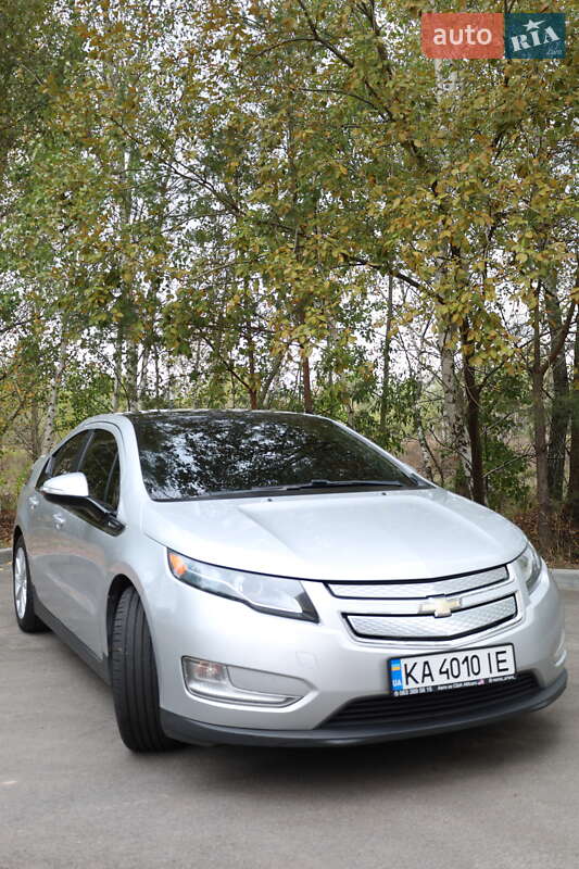 Хэтчбек Chevrolet Volt 2011 в Чернигове