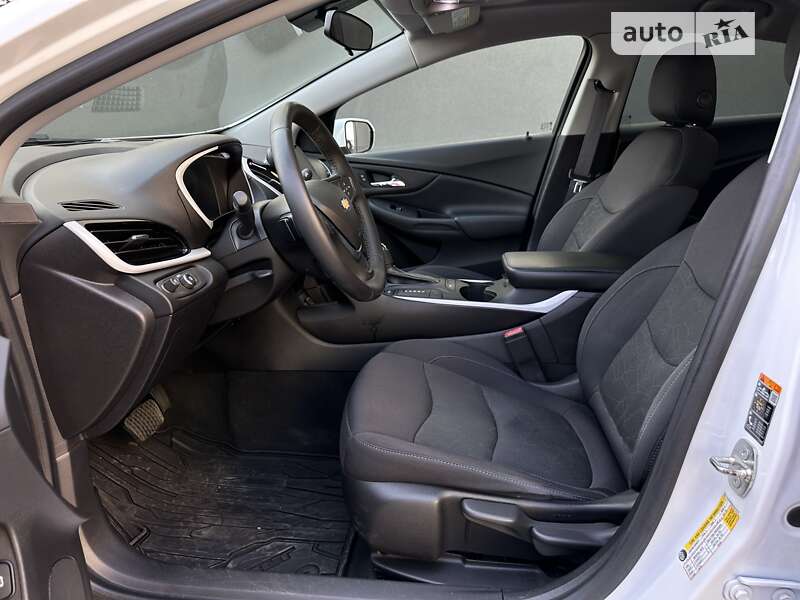 Хэтчбек Chevrolet Volt 2017 в Киеве фото 2 Хэтчбек Chevrolet Volt 2017 в Киеве