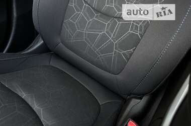 Хэтчбек Chevrolet Volt 2017 в Киеве