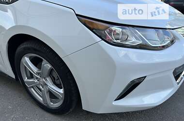 Хэтчбек Chevrolet Volt 2017 в Киеве