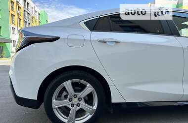 Хэтчбек Chevrolet Volt 2017 в Киеве