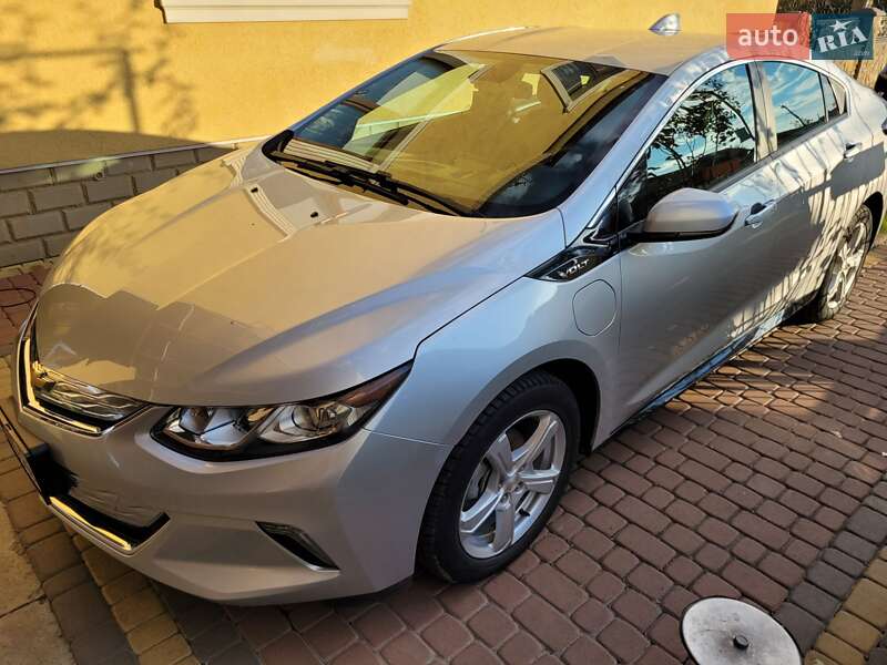 Хэтчбек Chevrolet Volt 2015 в Львове