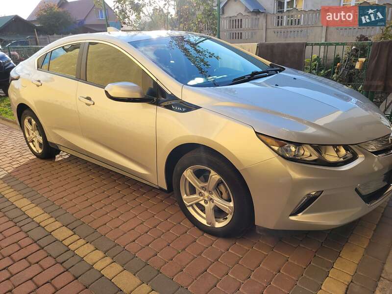 Хэтчбек Chevrolet Volt 2015 в Львове