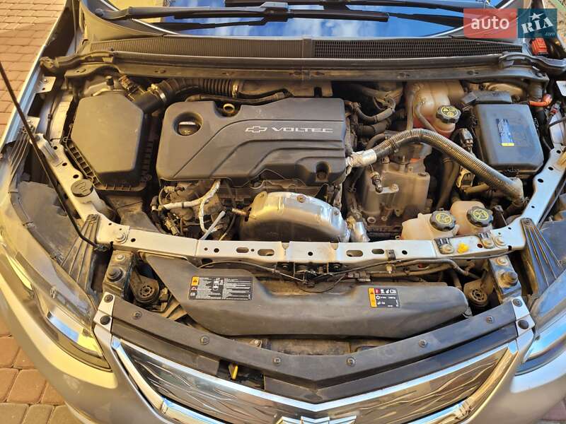 Хэтчбек Chevrolet Volt 2015 в Львове