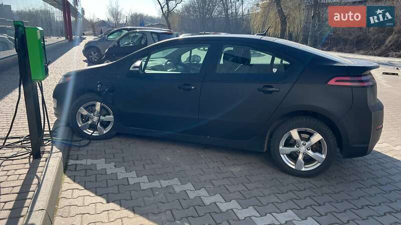 Хэтчбек Chevrolet Volt 2012 в Днепре