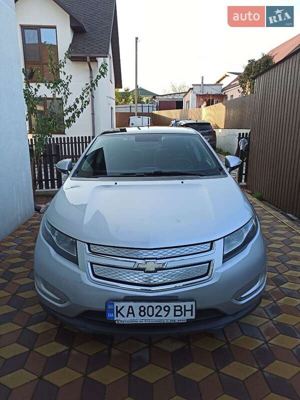 Хэтчбек Chevrolet Volt 2012 в Киеве