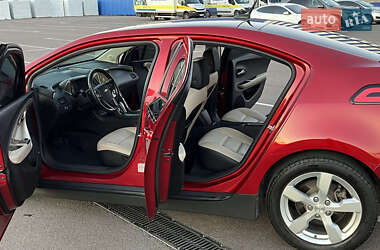 Хэтчбек Chevrolet Volt 2011 в Ровно