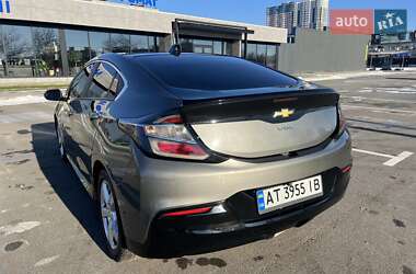 Хэтчбек Chevrolet Volt 2016 в Киеве