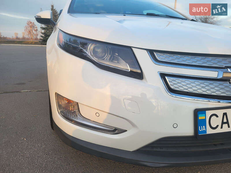 Хэтчбек Chevrolet Volt 2013 в Золотоноше