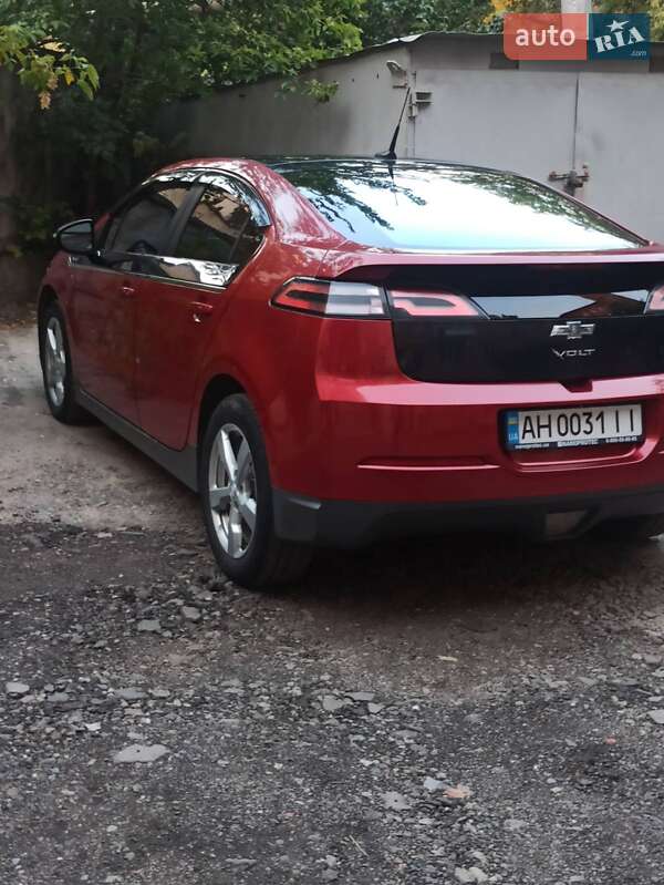 Хэтчбек Chevrolet Volt 2012 в Славянске