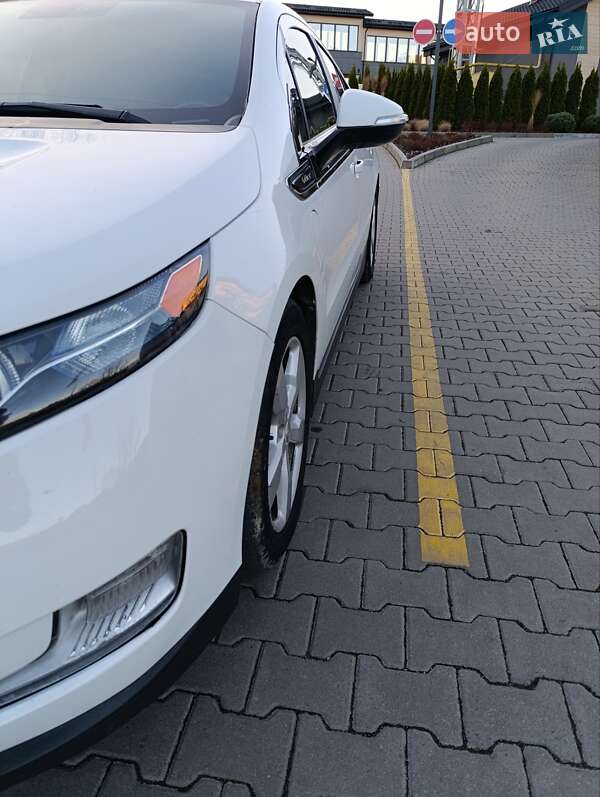 Хэтчбек Chevrolet Volt 2015 в Стрые