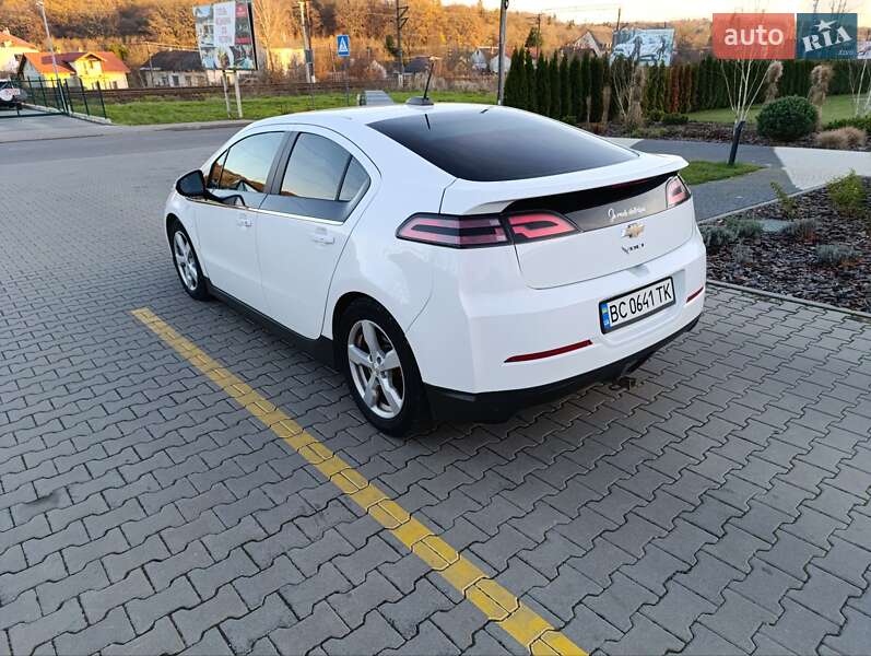 Хэтчбек Chevrolet Volt 2015 в Стрые