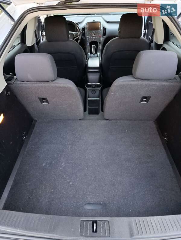 Хэтчбек Chevrolet Volt 2015 в Стрые