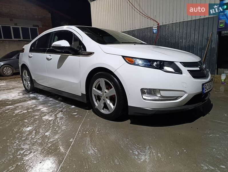 Хэтчбек Chevrolet Volt 2015 в Стрые