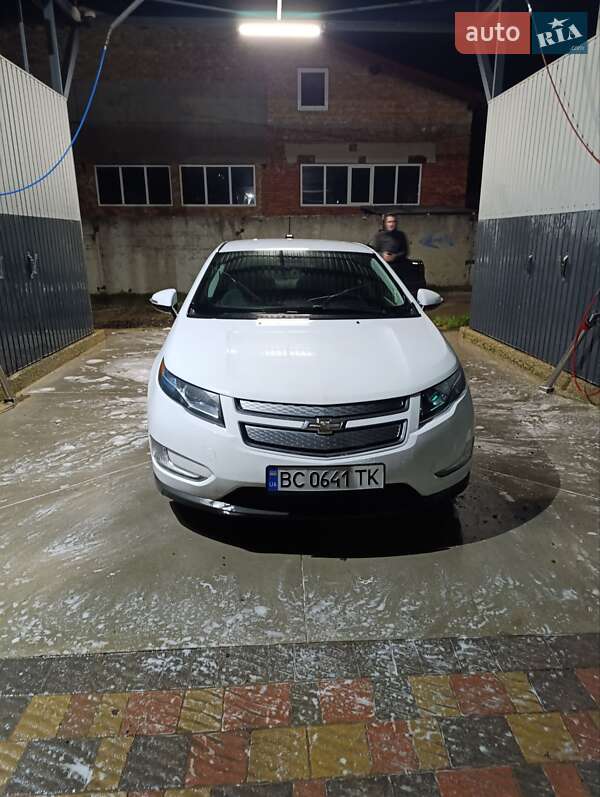 Хэтчбек Chevrolet Volt 2015 в Стрые