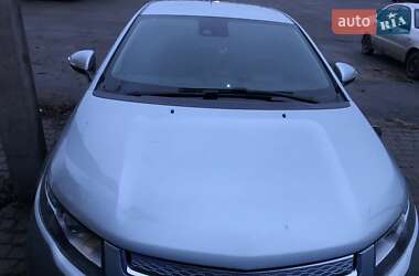 Хэтчбек Chevrolet Volt 2013 в 