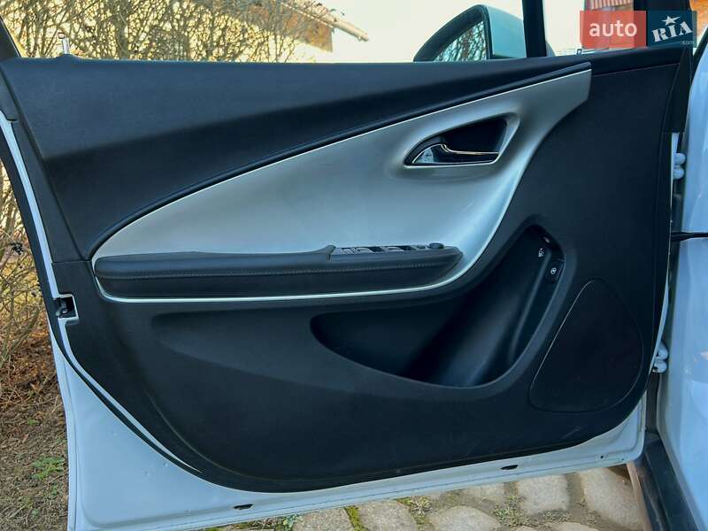 Хетчбек Chevrolet Volt 2013 в Стрию
