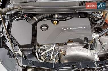 Хэтчбек Chevrolet Volt 2016 в 