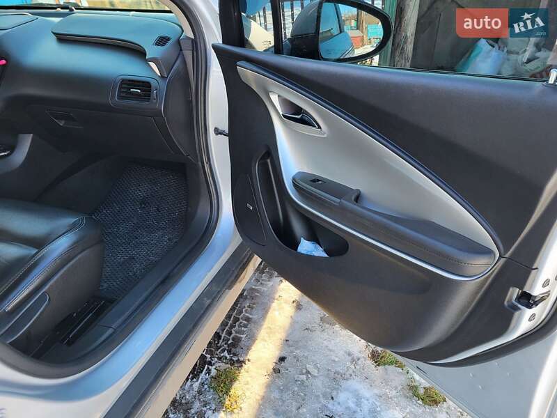 Хэтчбек Chevrolet Volt 2011 в Тернополе