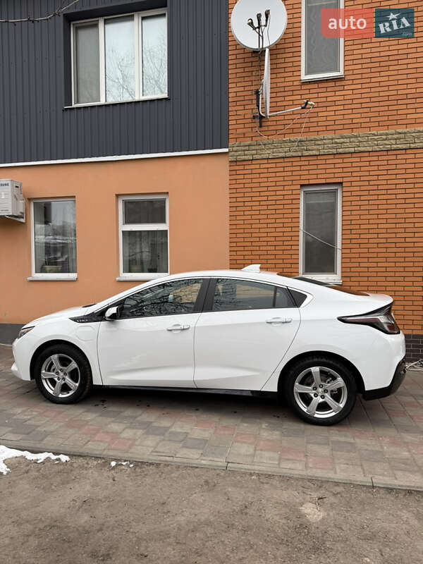 Хетчбек Chevrolet Volt 2016 в Черкасах
