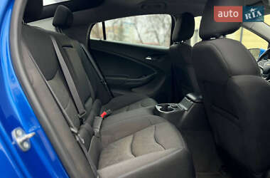 Хэтчбек Chevrolet Volt 2016 в 