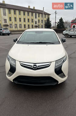 Хэтчбек Chevrolet Volt 2013 в 