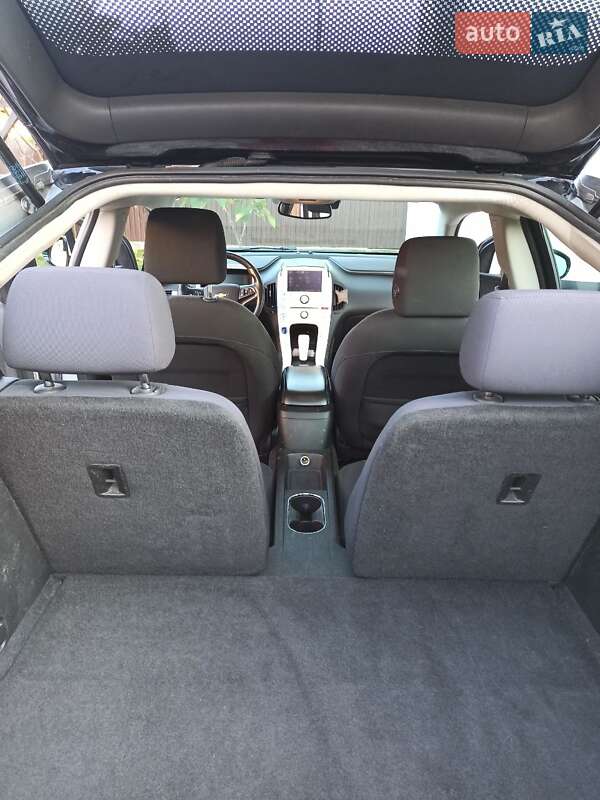 Хэтчбек Chevrolet Volt 2012 в Киеве